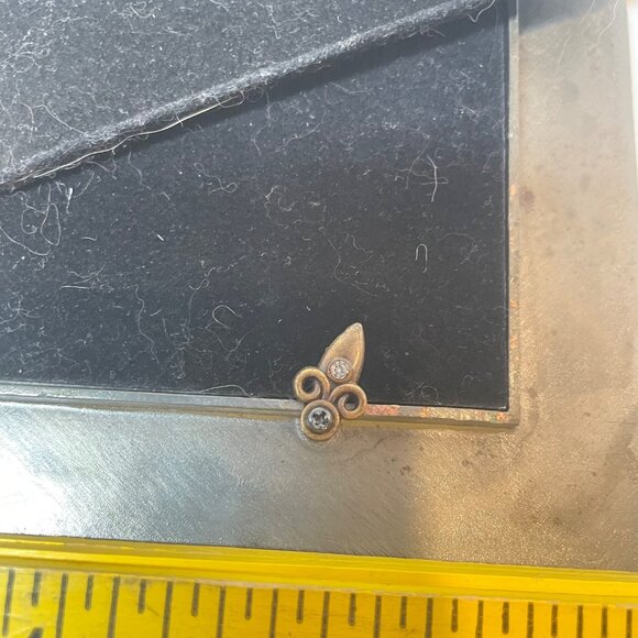 Antique-Style Gold Metal & Mother of Pearl Picture Frame with Pink Gem Accents 6 - Picture 7 of 9